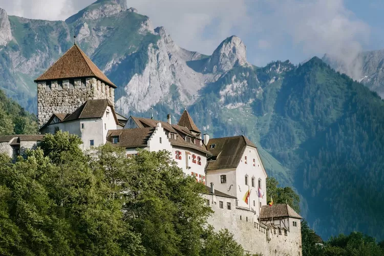 liechtenstein-negara-mini-dengan-sejarah-dan-keindahan-alam