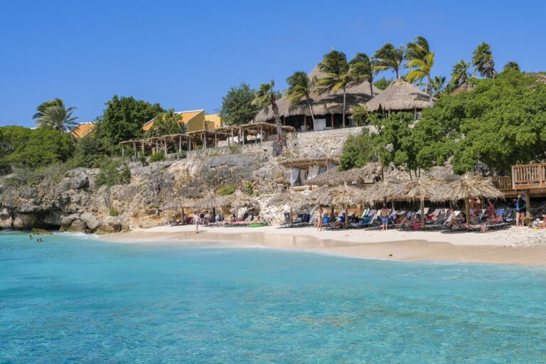 negara-curacao-pulau-indah-di-karibia-dengan-budaya-kaya