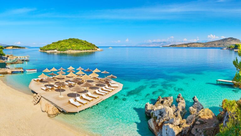 albania-negara-indah-di-pantai-balkan-dengan-sejarah-kaya