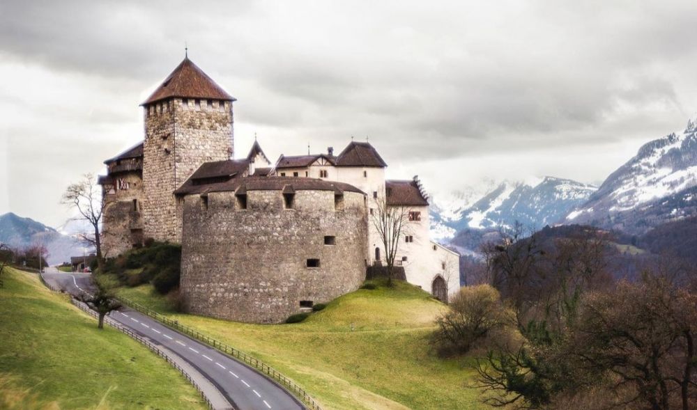 liechtenstein-negara-kecil-dengan-keindahan-alam-dan-sejarah