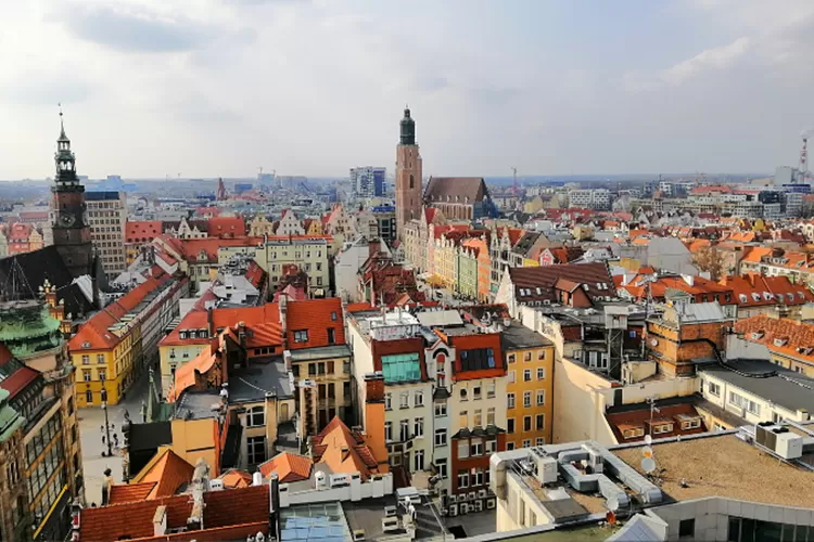 polandia-negara-bersejarah-dan-budaya-di-eropa-tengah